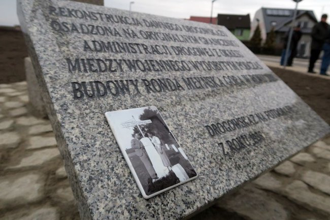 Rondo i droga oficjalnie oddane do użytku (zdjęcia)