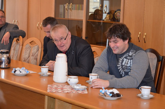 Byki odwiedziły radnych (zdjęcia)