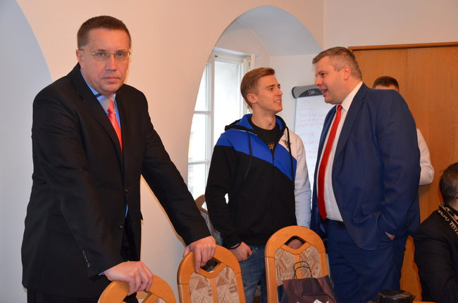 Byki odwiedziły radnych (zdjęcia)