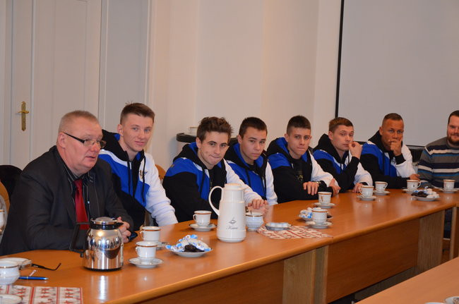 Byki odwiedziły radnych (zdjęcia)