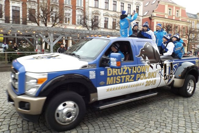 Mikołajkowe szaleństwo na rynku (dużo zdjęć)