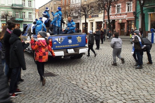 Mikołajkowe szaleństwo na rynku (dużo zdjęć)