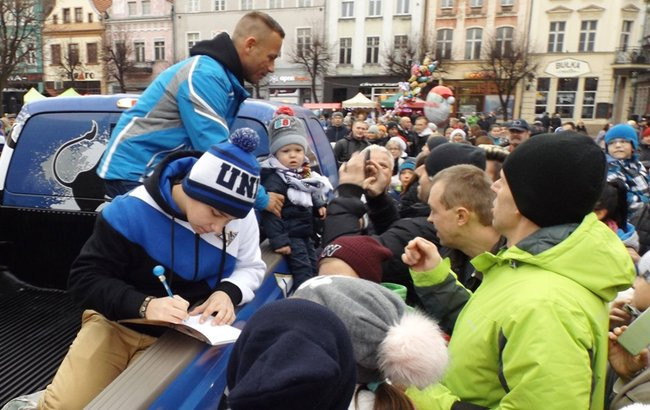 Mikołajkowe szaleństwo na rynku (dużo zdjęć)