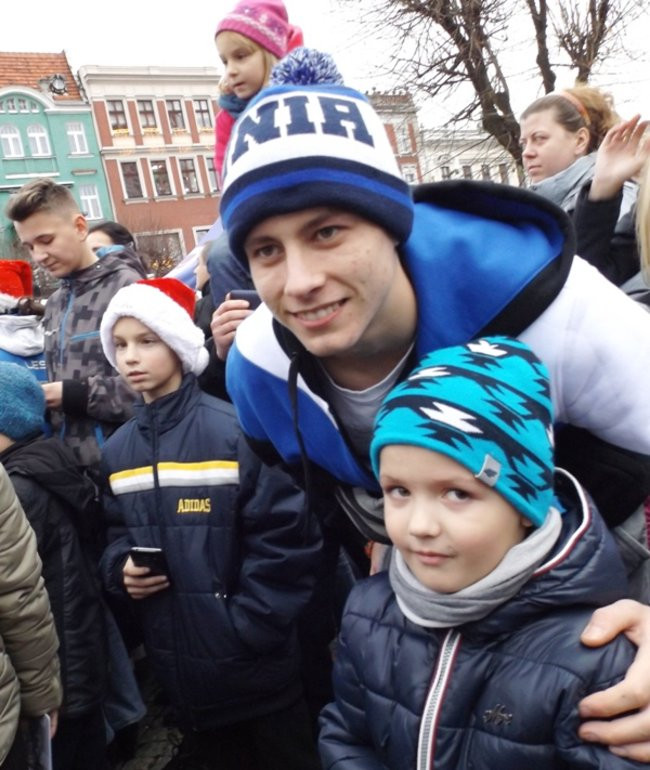 Mikołajkowe szaleństwo na rynku (dużo zdjęć)