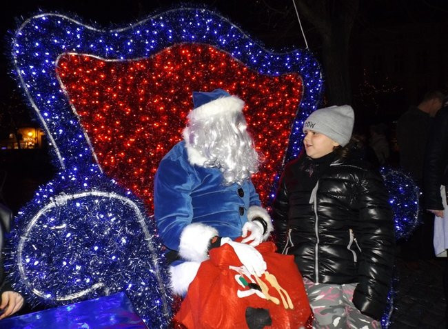 Mikołajkowe szaleństwo na rynku (dużo zdjęć)