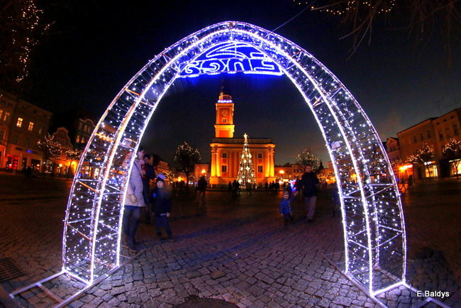 Ile kosztuje świąteczny wystrój leszczyńskiego rynku? (zdjęcia)