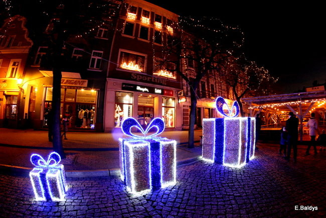 Ile kosztuje świąteczny wystrój leszczyńskiego rynku? (zdjęcia)
