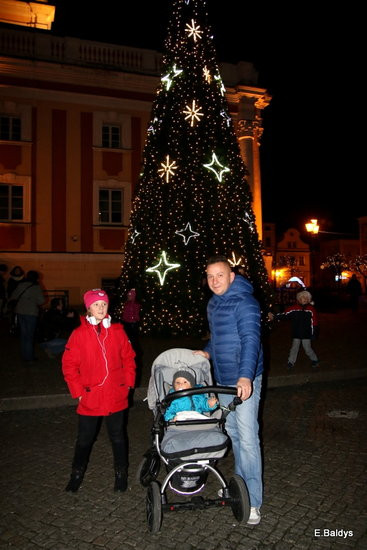 Ile kosztuje świąteczny wystrój leszczyńskiego rynku? (zdjęcia)
