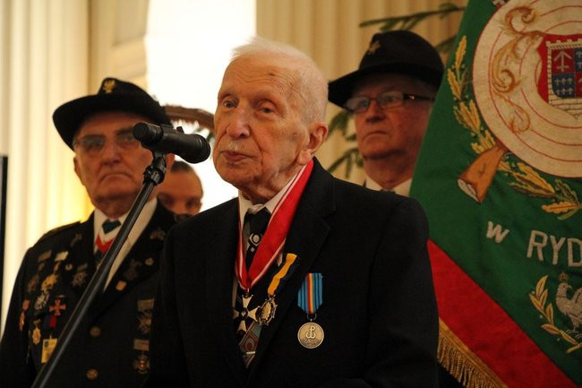 Sto lat absolwenta polskiego Etonu (zdjęcia i wideo)