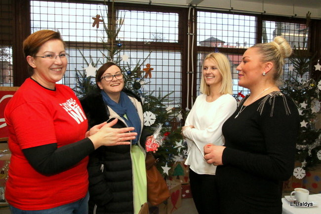 Magazyn pęka w szwach (zdjęcia)