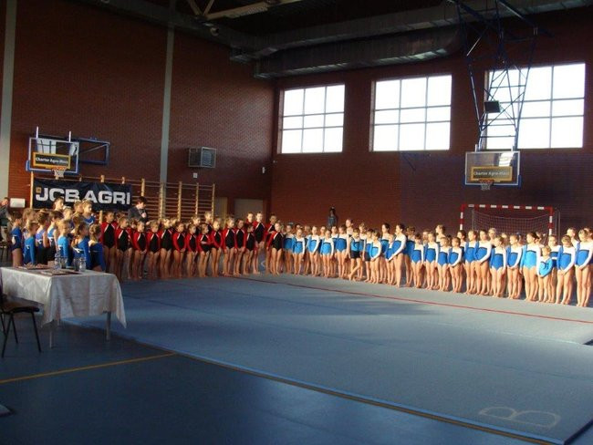 Mikołajkowy Turniej Akrobatyczny (zdjęcia)