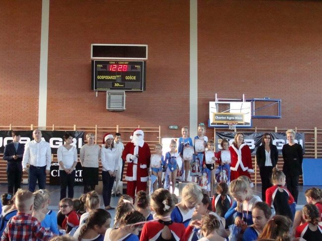 Mikołajkowy Turniej Akrobatyczny (zdjęcia)