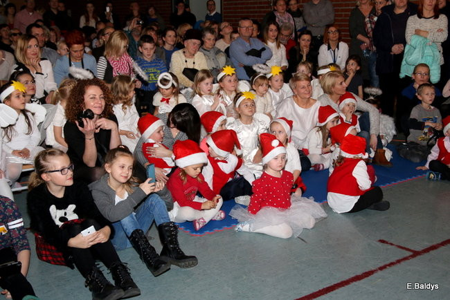 Rodzinna Wigilia w PM 13 (zdjęcia)