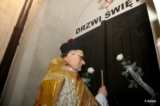 Otwarte Drzwi Święte w Bazylice. Więcej odpustów dla wiernych  (zdjęcia)