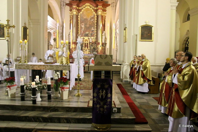 Otwarte Drzwi Święte w Bazylice. Więcej odpustów dla wiernych  (zdjęcia)