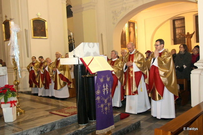 Otwarte Drzwi Święte w Bazylice. Więcej odpustów dla wiernych  (zdjęcia)