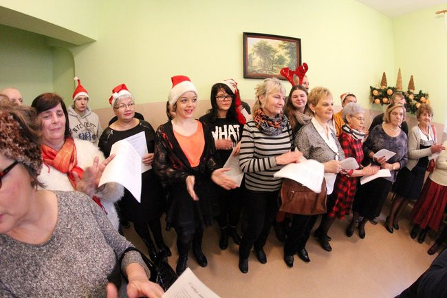 Magia świąt wypełniła DPS i noclegownię (zdjęcia i film)