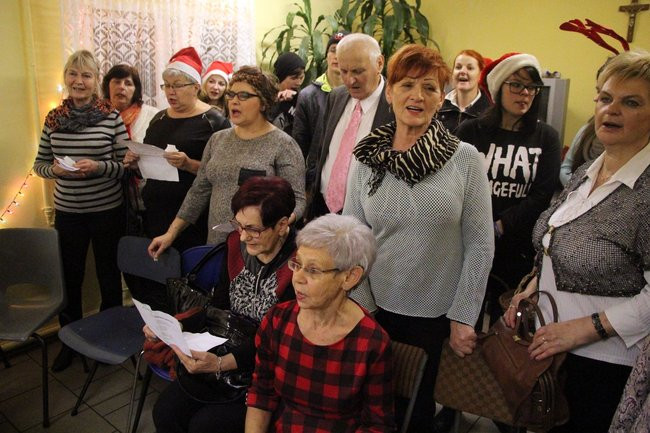 Magia świąt wypełniła DPS i noclegownię (zdjęcia i film)