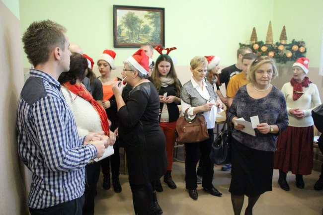 Magia świąt wypełniła DPS i noclegownię (zdjęcia i film)