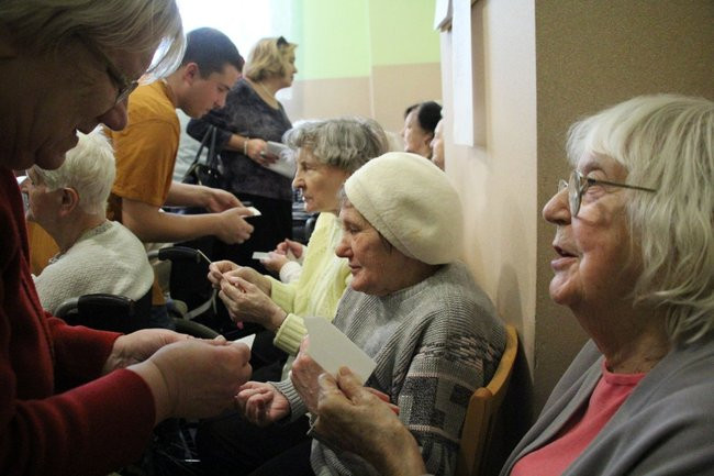 Magia świąt wypełniła DPS i noclegownię (zdjęcia i film)