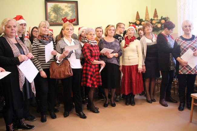 Magia świąt wypełniła DPS i noclegownię (zdjęcia i film)