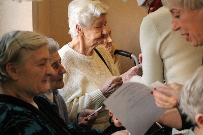 Magia świąt wypełniła DPS i noclegownię (zdjęcia i film)