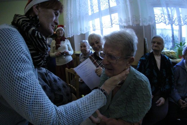 Magia świąt wypełniła DPS i noclegownię (zdjęcia i film)