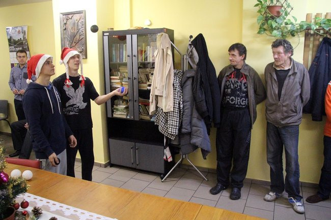 Magia świąt wypełniła DPS i noclegownię (zdjęcia i film)