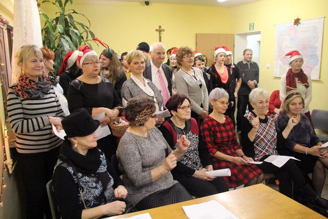 Magia świąt wypełniła DPS i noclegownię (zdjęcia i film)