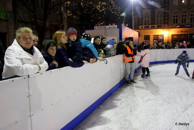 Wielka radość z lodowiska (zdjęcia)