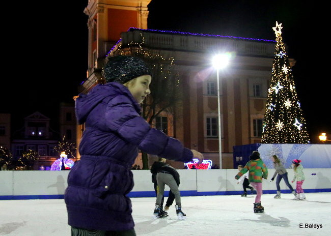 Wielka radość z lodowiska (zdjęcia)