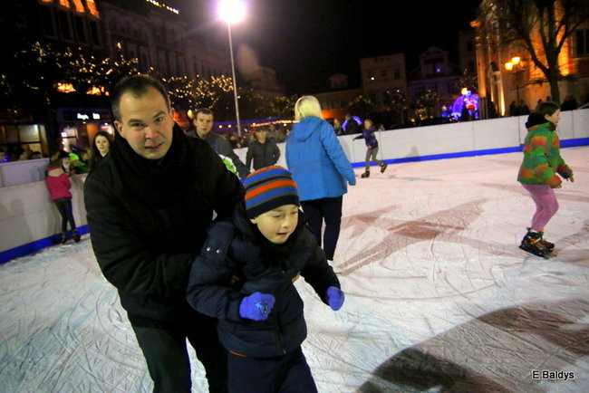 Wielka radość z lodowiska (zdjęcia)