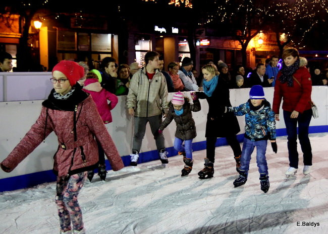 Wielka radość z lodowiska (zdjęcia)