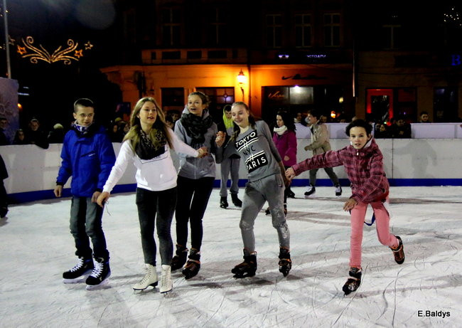 Wielka radość z lodowiska (zdjęcia)