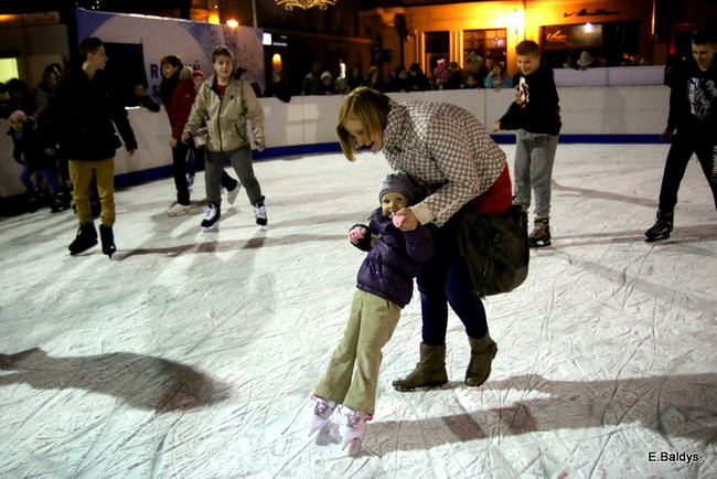 Wielka radość z lodowiska (zdjęcia)