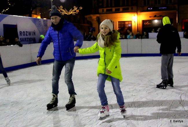 Wielka radość z lodowiska (zdjęcia)