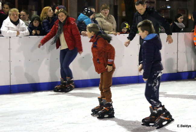 Wielka radość z lodowiska (zdjęcia)