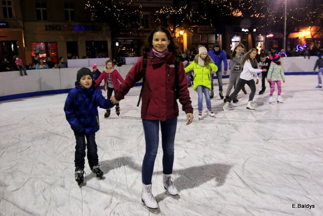 Wielka radość z lodowiska (zdjęcia)