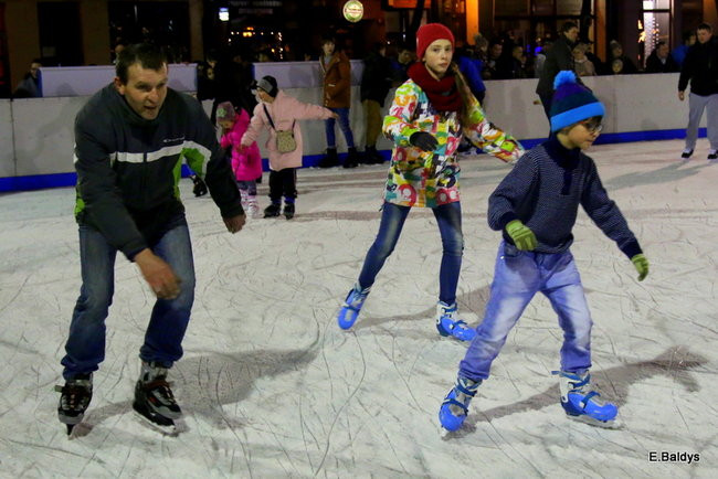 Wielka radość z lodowiska (zdjęcia)