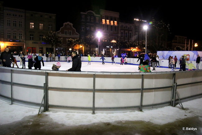 Wielka radość z lodowiska (zdjęcia)