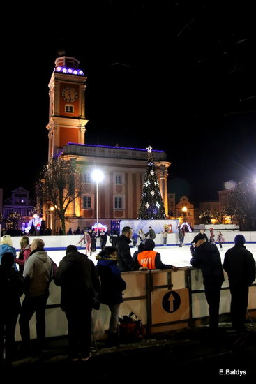 Wielka radość z lodowiska (zdjęcia)