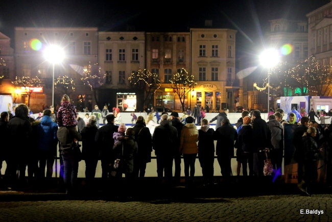 Wielka radość z lodowiska (zdjęcia)
