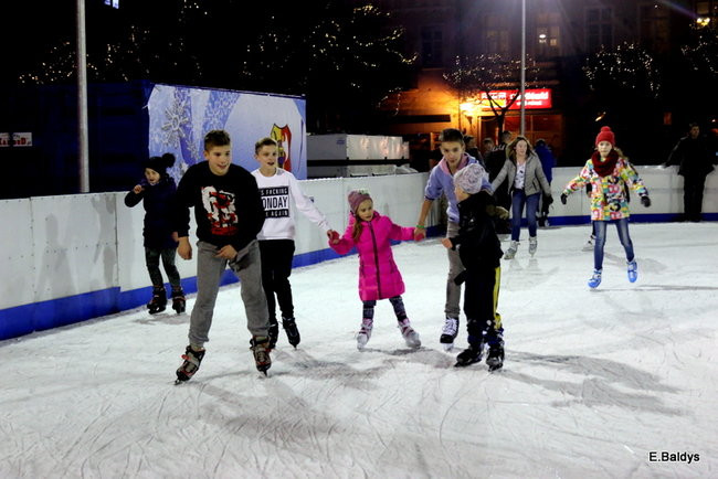 Wielka radość z lodowiska (zdjęcia)