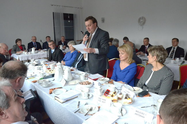 Powiat z budżetem na 2016 rok (zdjęcia)