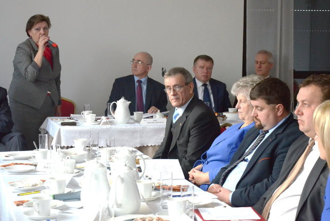 Powiat z budżetem na 2016 rok (zdjęcia)