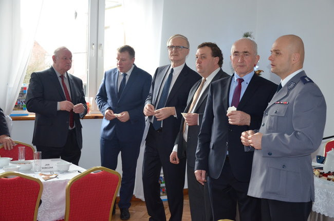 Powiat z budżetem na 2016 rok (zdjęcia)