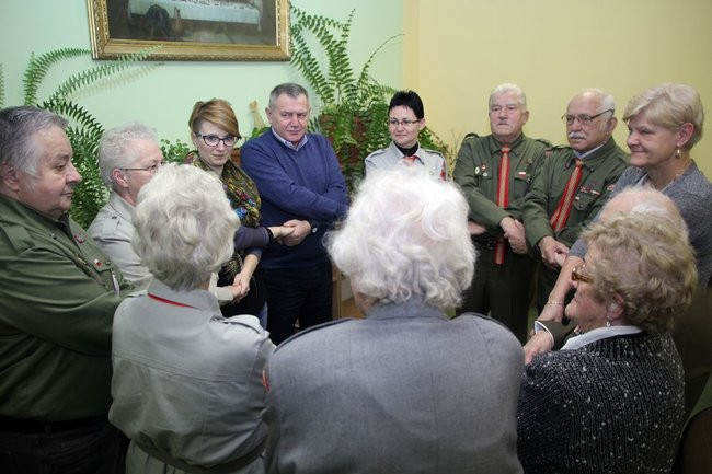 Kolędowanie w harcerskim kręgu (zdjęcia)