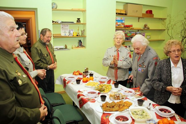 Kolędowanie w harcerskim kręgu (zdjęcia)