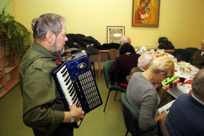 Kolędowanie w harcerskim kręgu (zdjęcia)