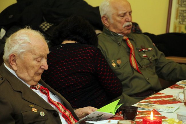 Kolędowanie w harcerskim kręgu (zdjęcia)